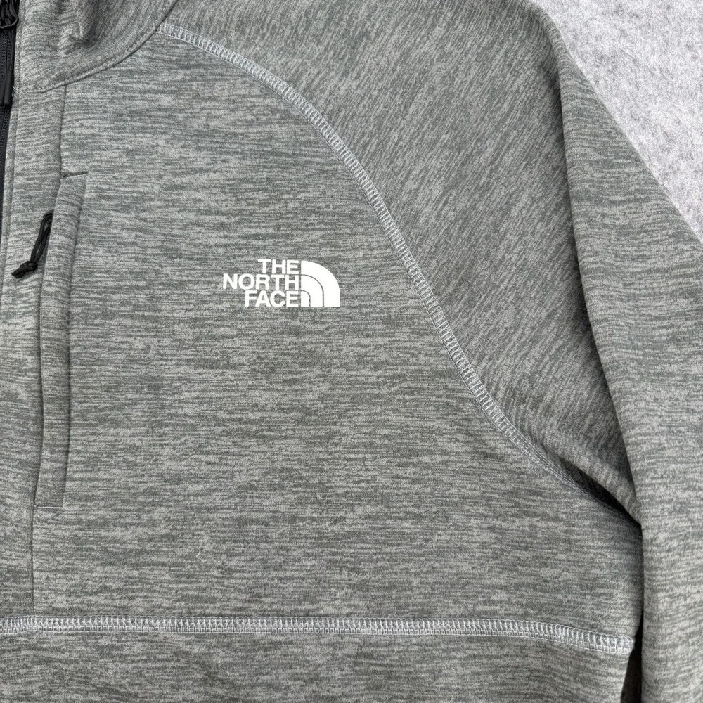 The North Face Mens XL Grey Heather Quarter Zip Fleece Pullover Chest Pocket